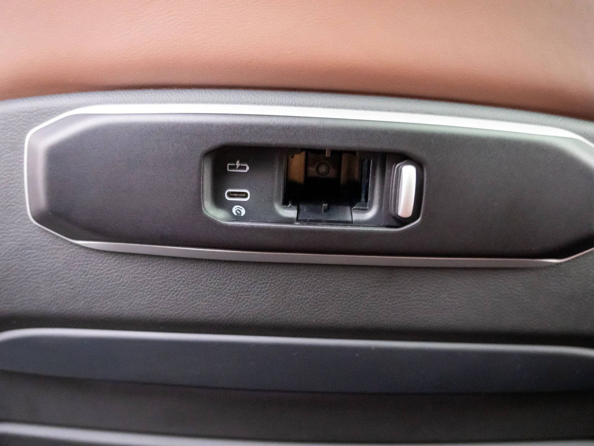 New 2026 Gray BMW xDrive40i image 16