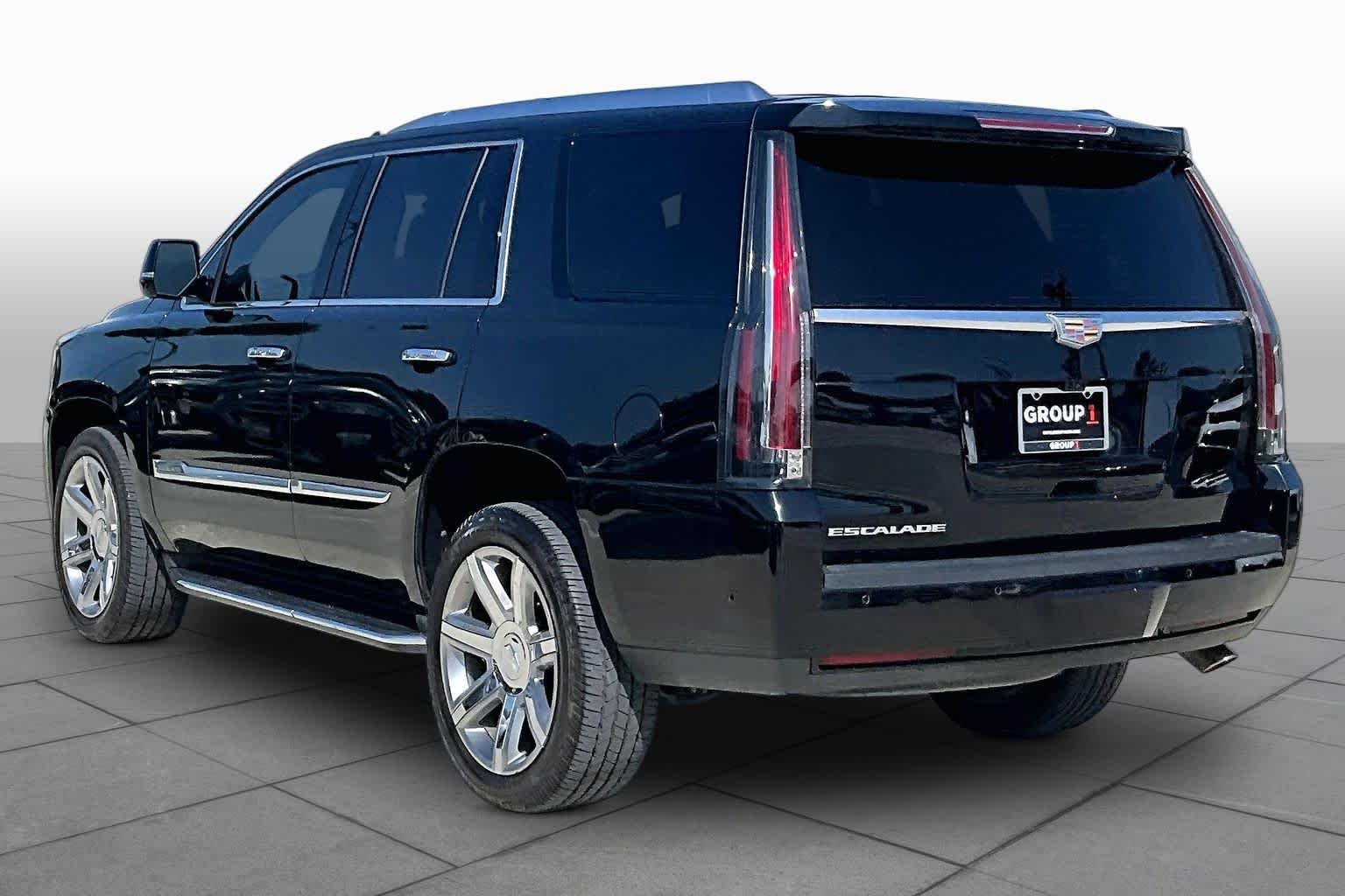 Used 2020 Black Raven Cadillac Luxury image 11