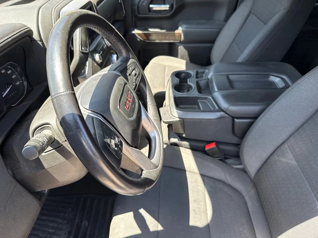 Used 2022 Black GMC Elevation image 17