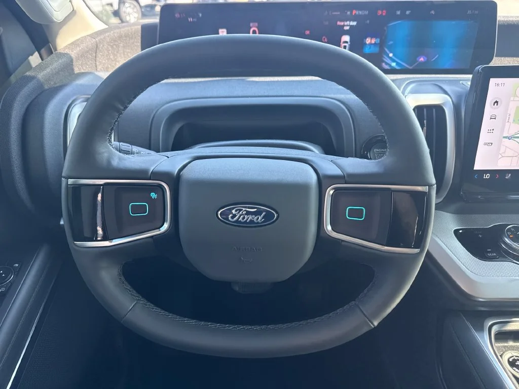 New 2026 Oxford White Ford Active image 25