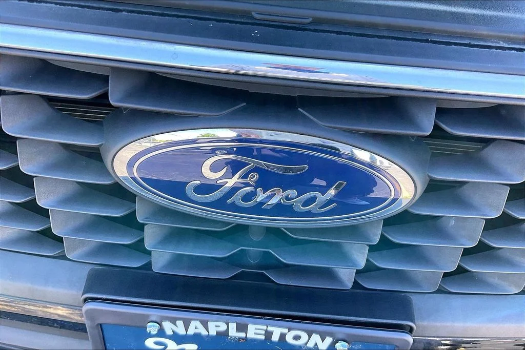 Used 2024 Black Metallic Ford Active image 33