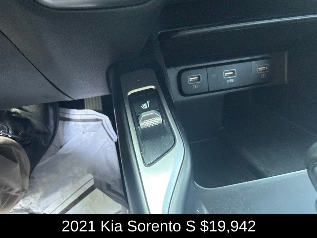 Used 2021 Ebony Black Kia S image 28