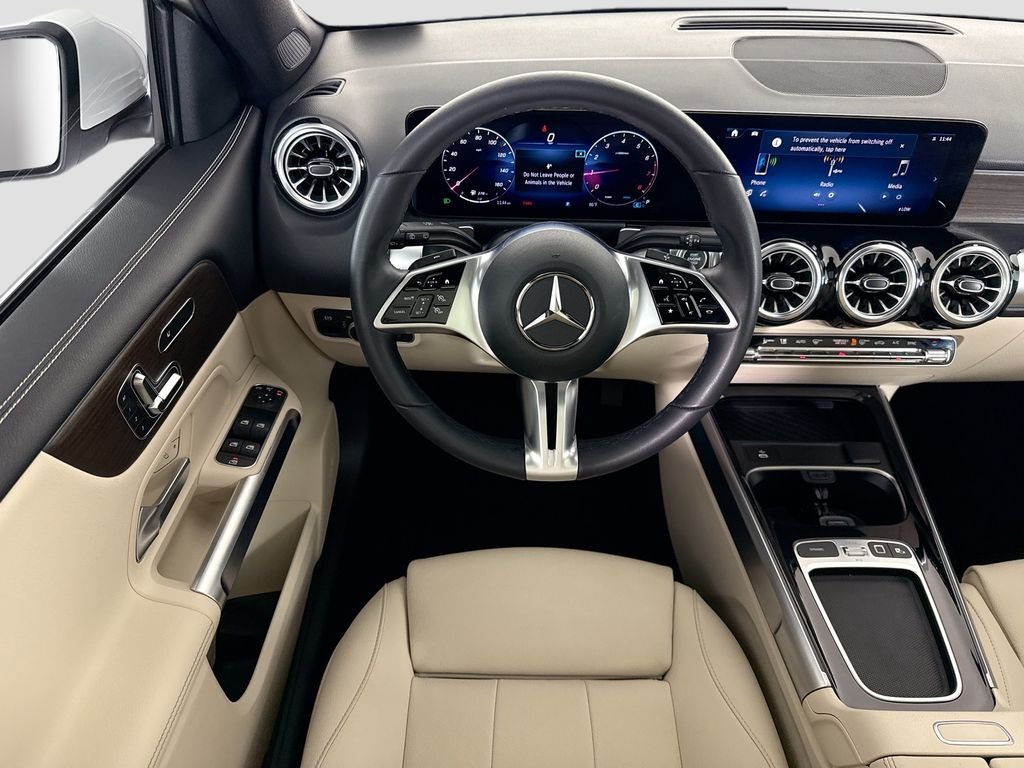 Certified Used 2026 Polar White Mercedes-Benz GLB 250 image 10