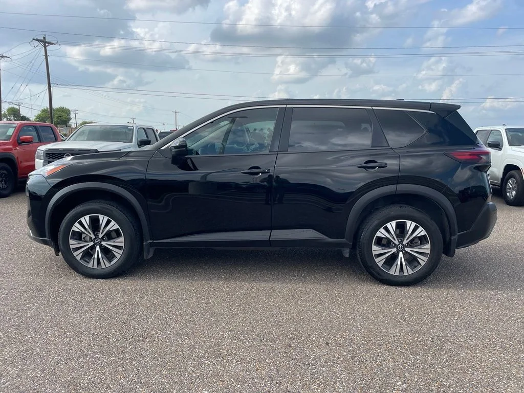 Used 2023 Black Nissan SV image 4