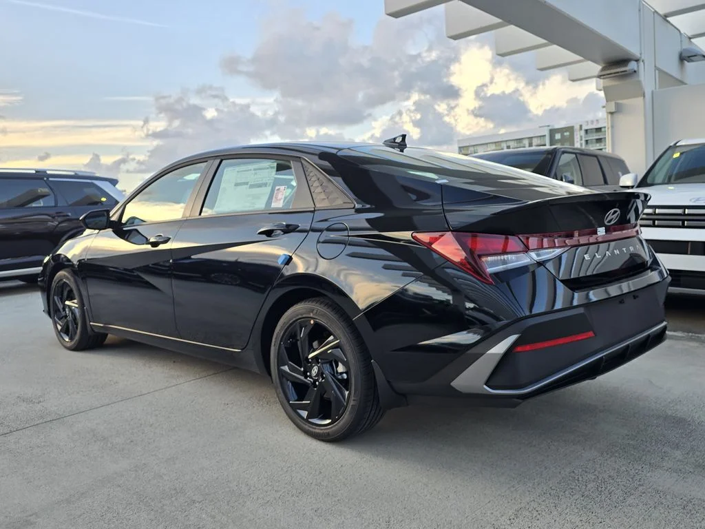 New 2026 Black Hyundai SEL Sport image 4