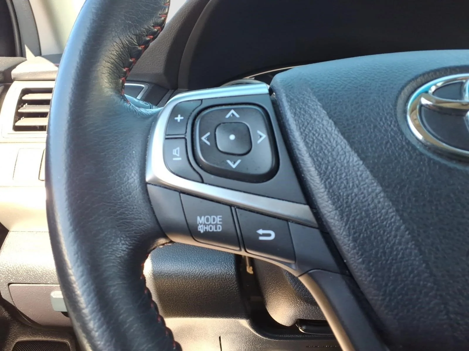 Used 2017 Super White 040 Toyota SE image 22