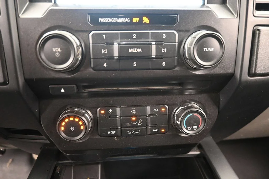 Used 2018 Gray Ford XL image 20