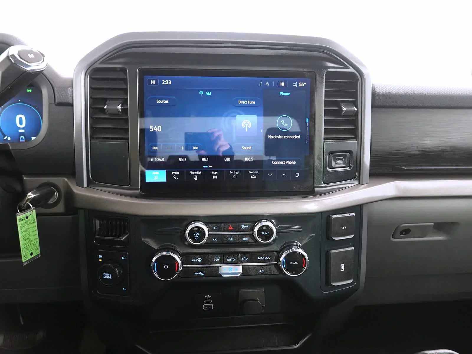 Used 2025 Iconic Silver Metallic Ford XLT image 21