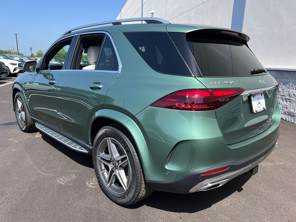 New 2026 MANUFAKTUR Ireland Mid Green Metallic Mercedes-Benz GLE 450 image 5