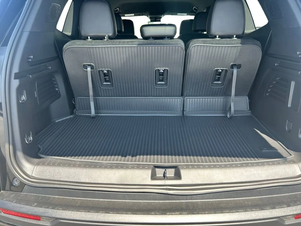 New 2026 Ebony Twilight Metallic GMC Elevation image 13
