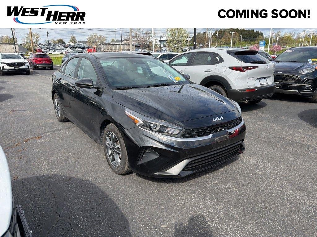 2024 Kia Forte LXS AT's photo