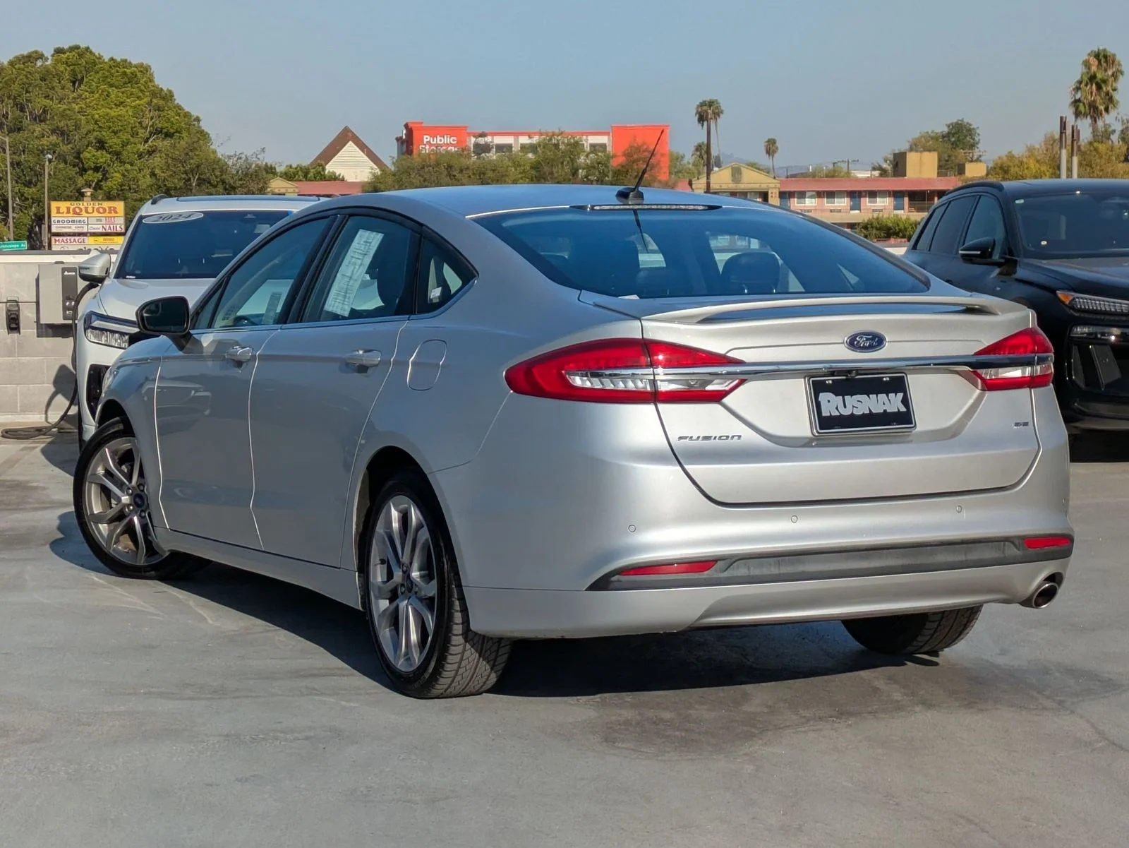 Used 2017 Silver Ford SE image 3