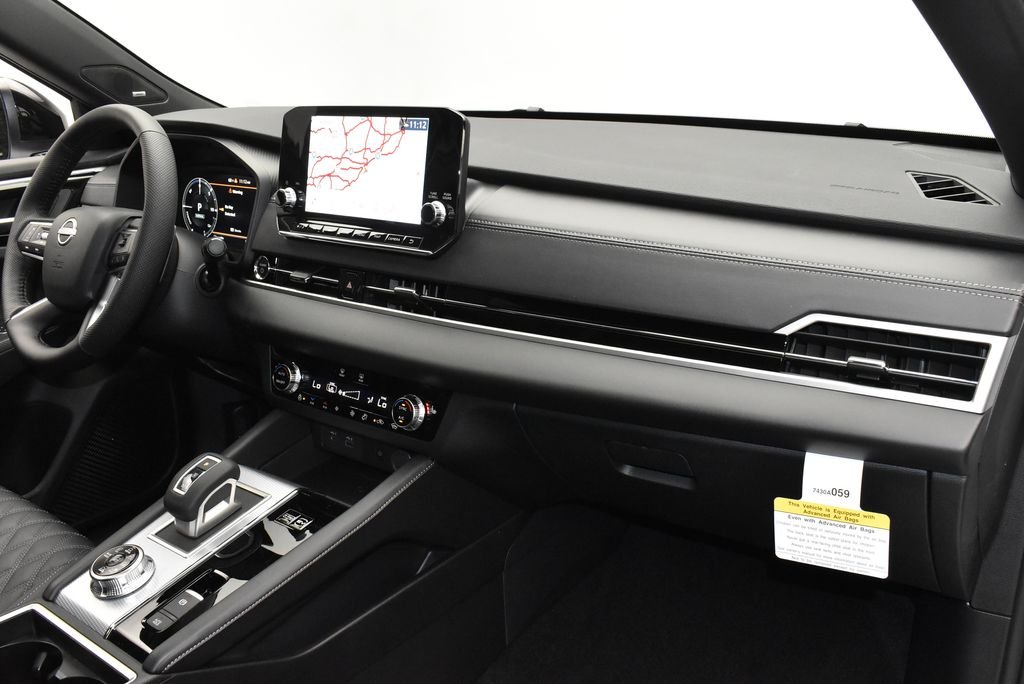 New 2026 White Nissan Platinum image 32