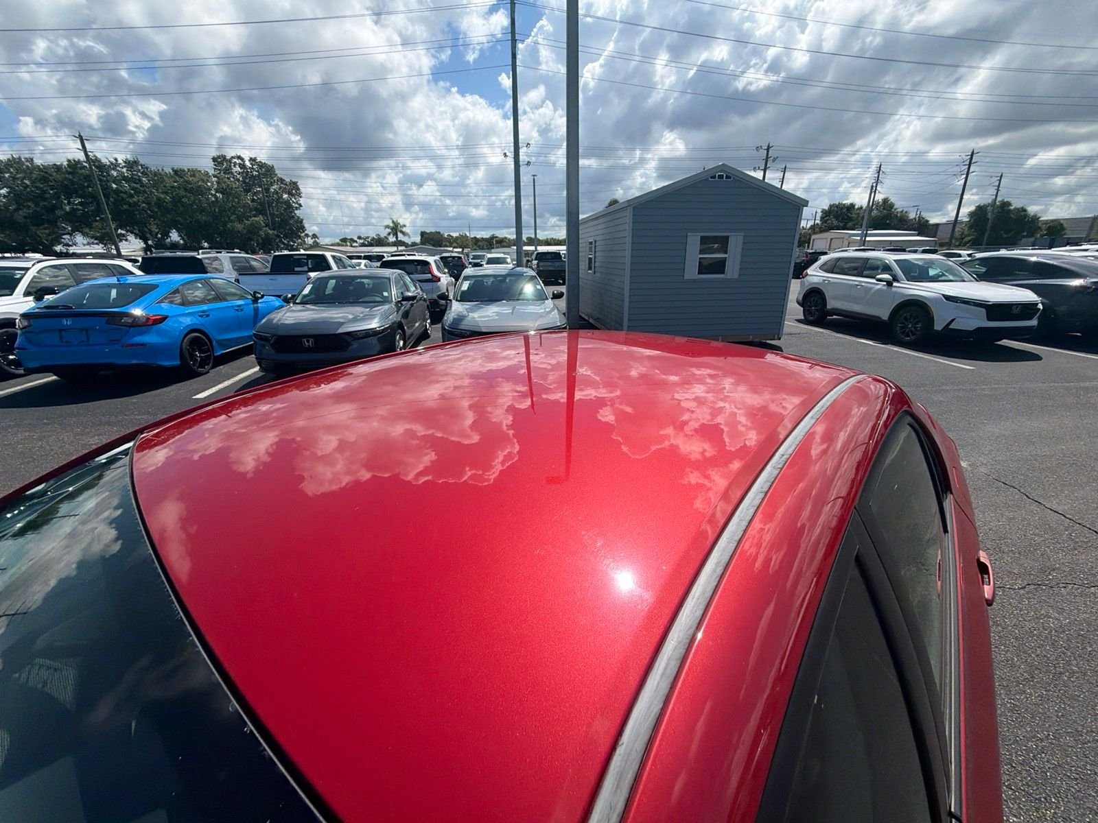 Used 2013 Red Toyota LE image 17