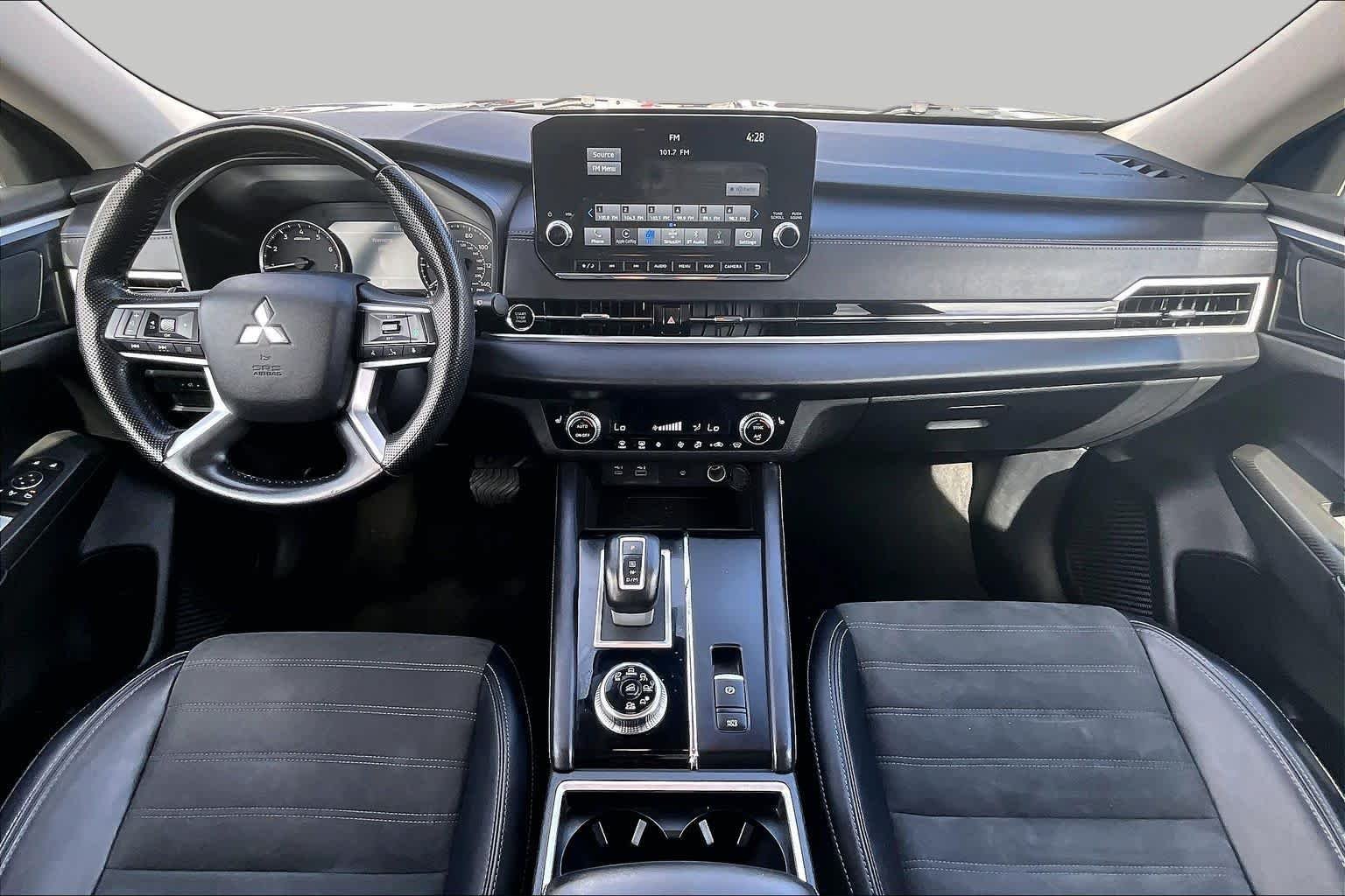 Used 2024 Mercury Gray Metallic Mitsubishi SE image 14