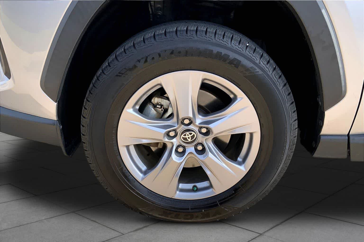 Used 2022 Silver Sky Metallic Toyota Hybrid XLE image 11