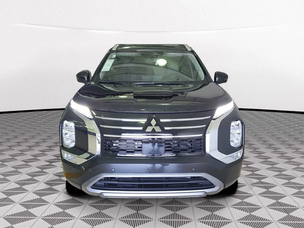 New 2026 Black Mitsubishi SEL image 2