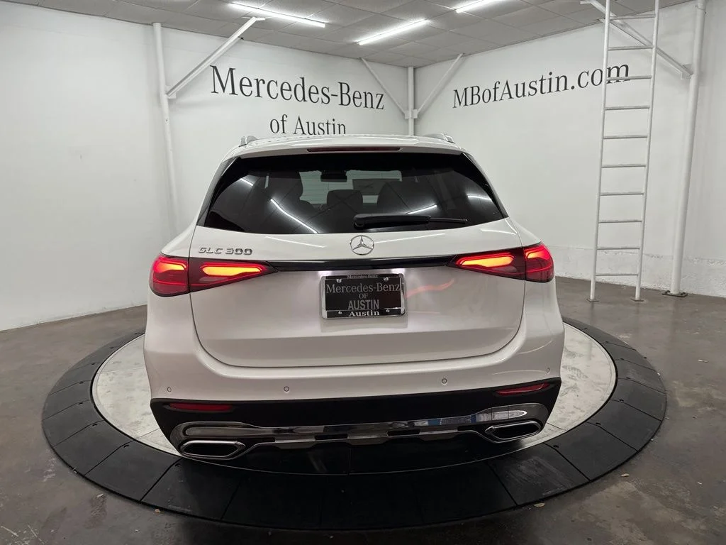 Used 2026 White Mercedes-Benz GLC 300 image 6