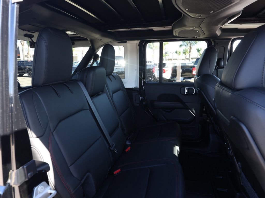 New 2026 Black Clear-Coat Exterior Paint Jeep Rubicon X image 17