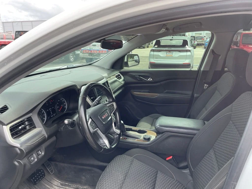 Used 2019 White GMC SLE-2 image 5