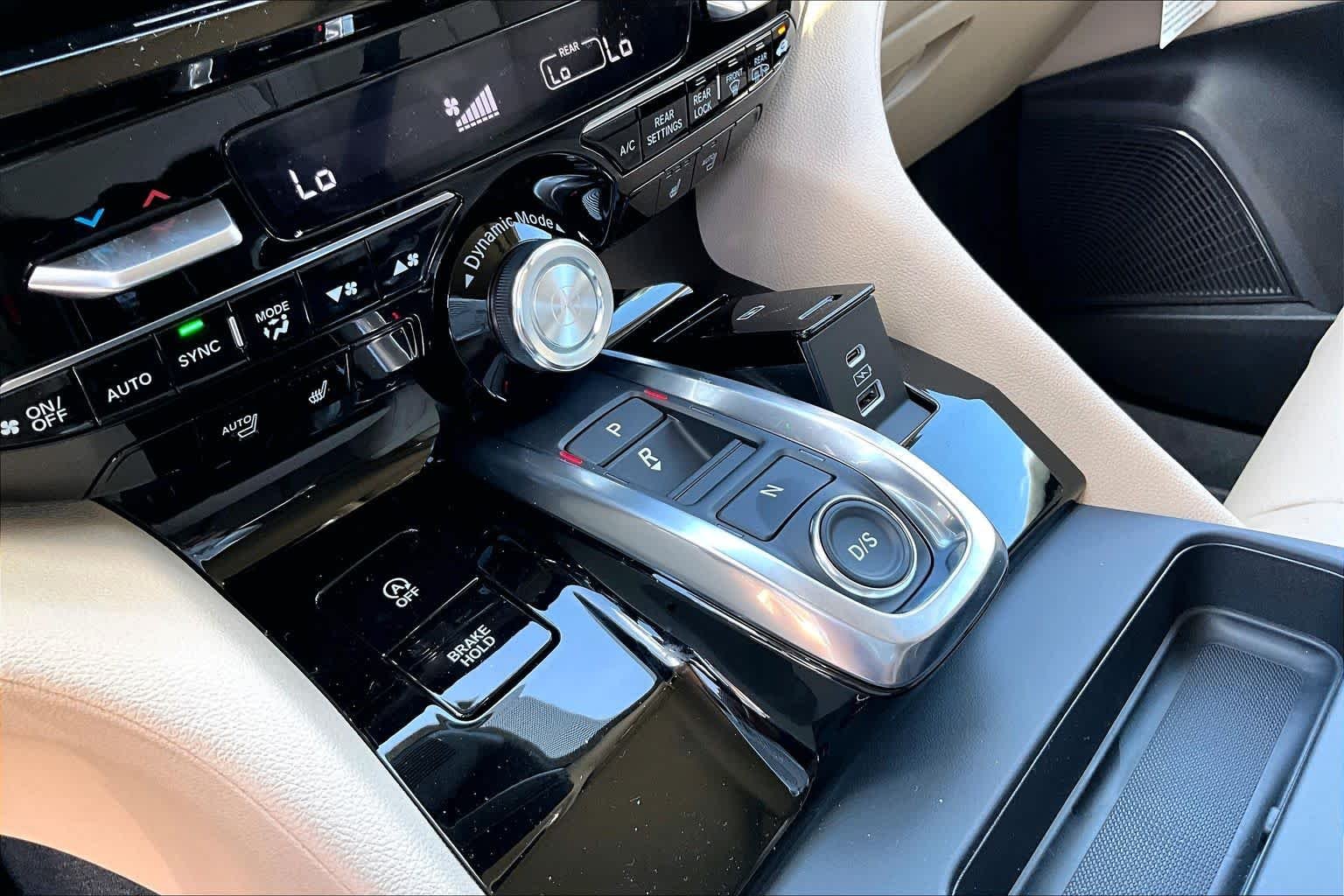 New 2026 Platinum White Pearl Acura  image 7