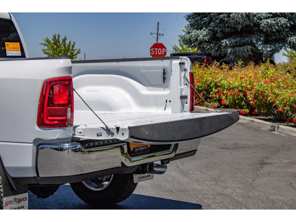 Certified Used 2025 Bright White Clearcoat Ram Big Horn image 10