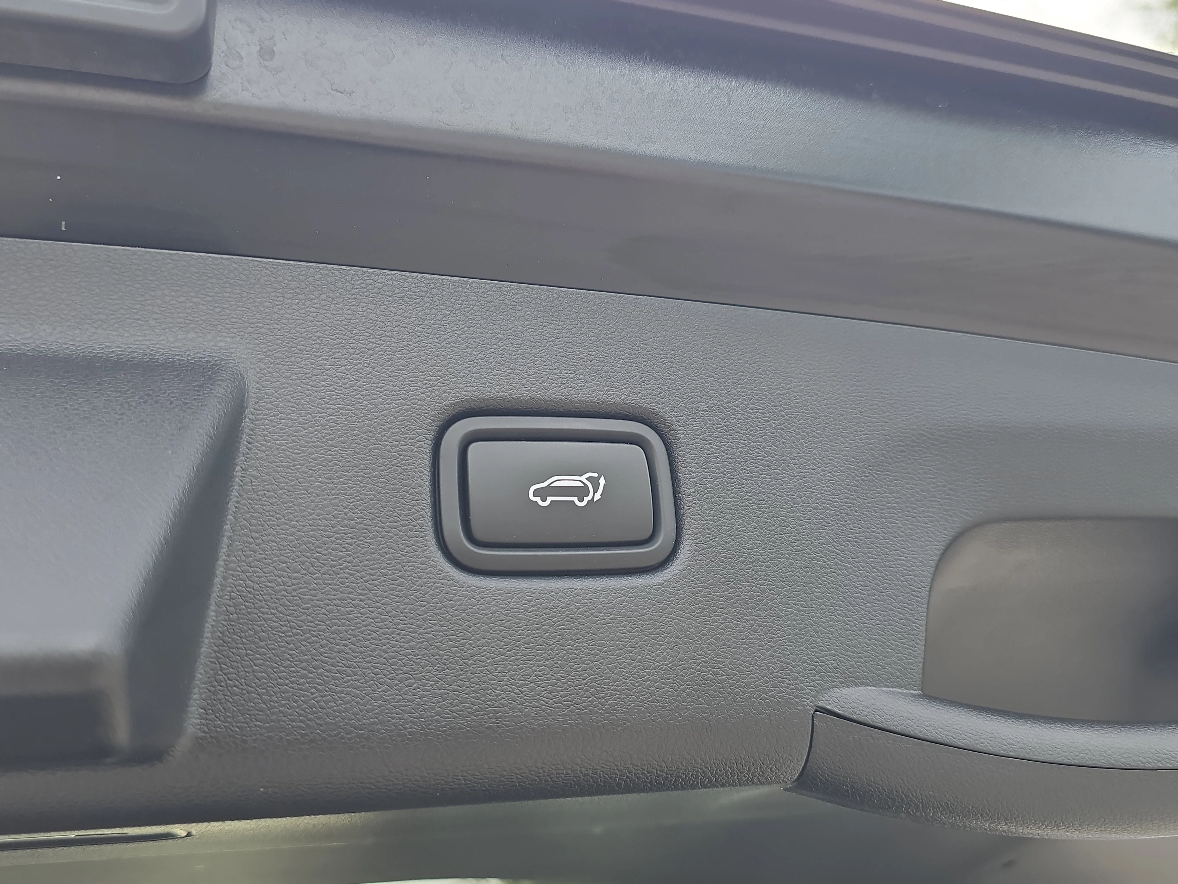 Used 2024 Black Pearl Hyundai Limited image 11