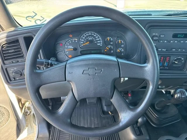 Used 2005 Summit White Chevrolet Work Truck image 19