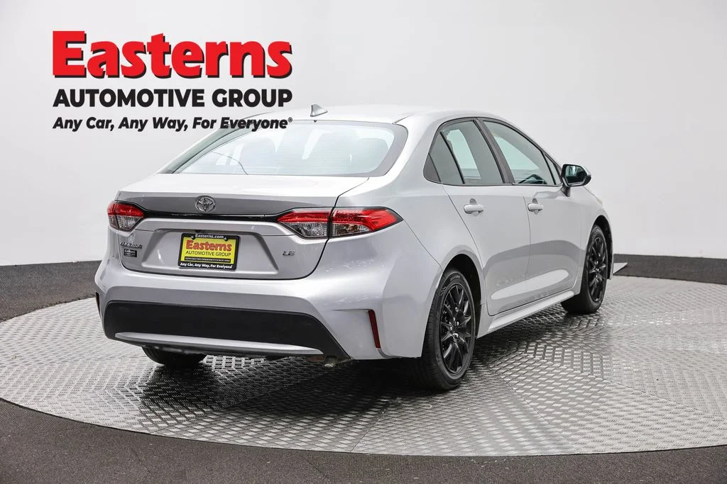 Used 2021 Silver Toyota LE image 5