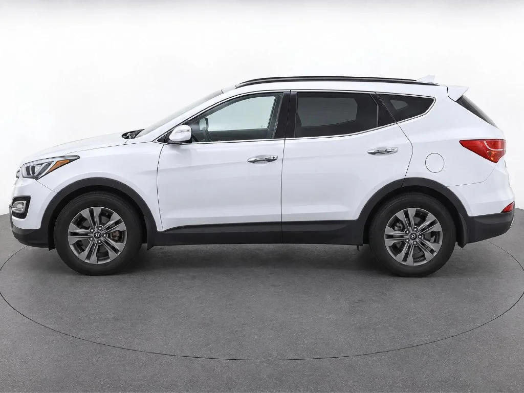 Used 2014 White Hyundai Base image 7