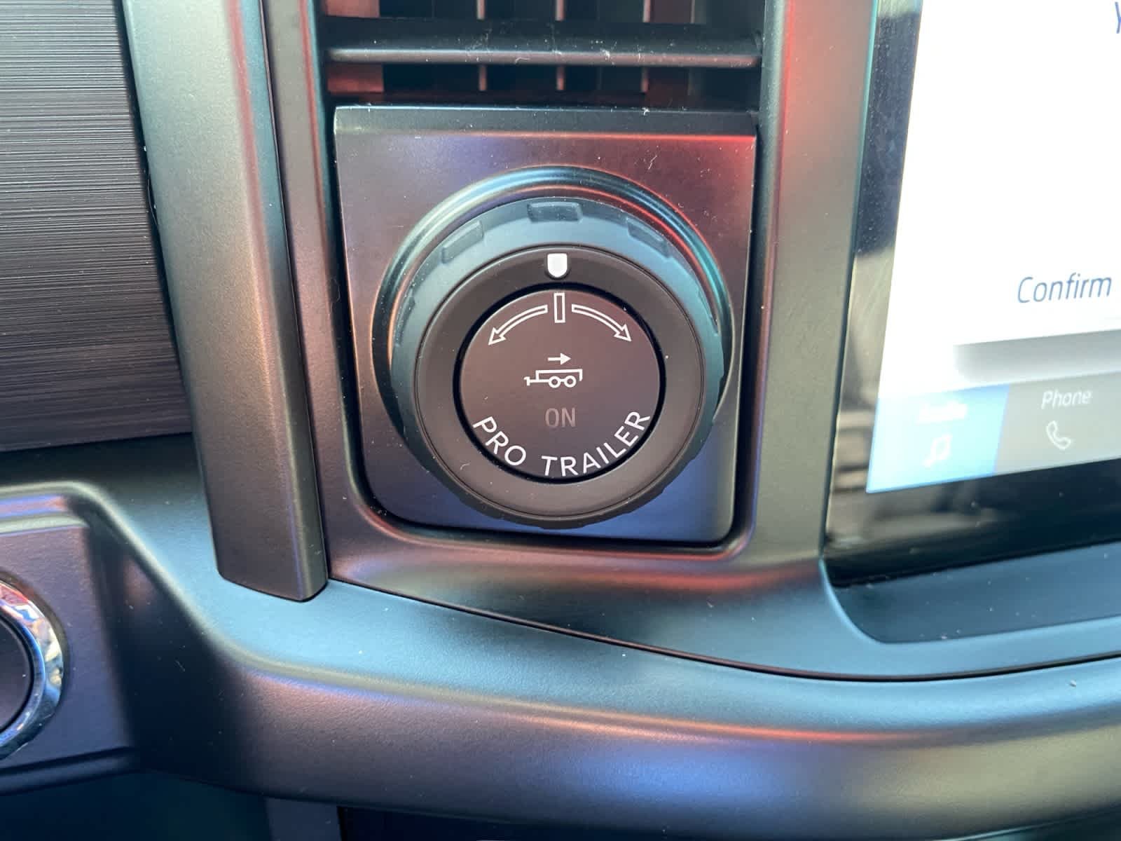 Used 2024 Antimatter Blue Ford XLT image 28