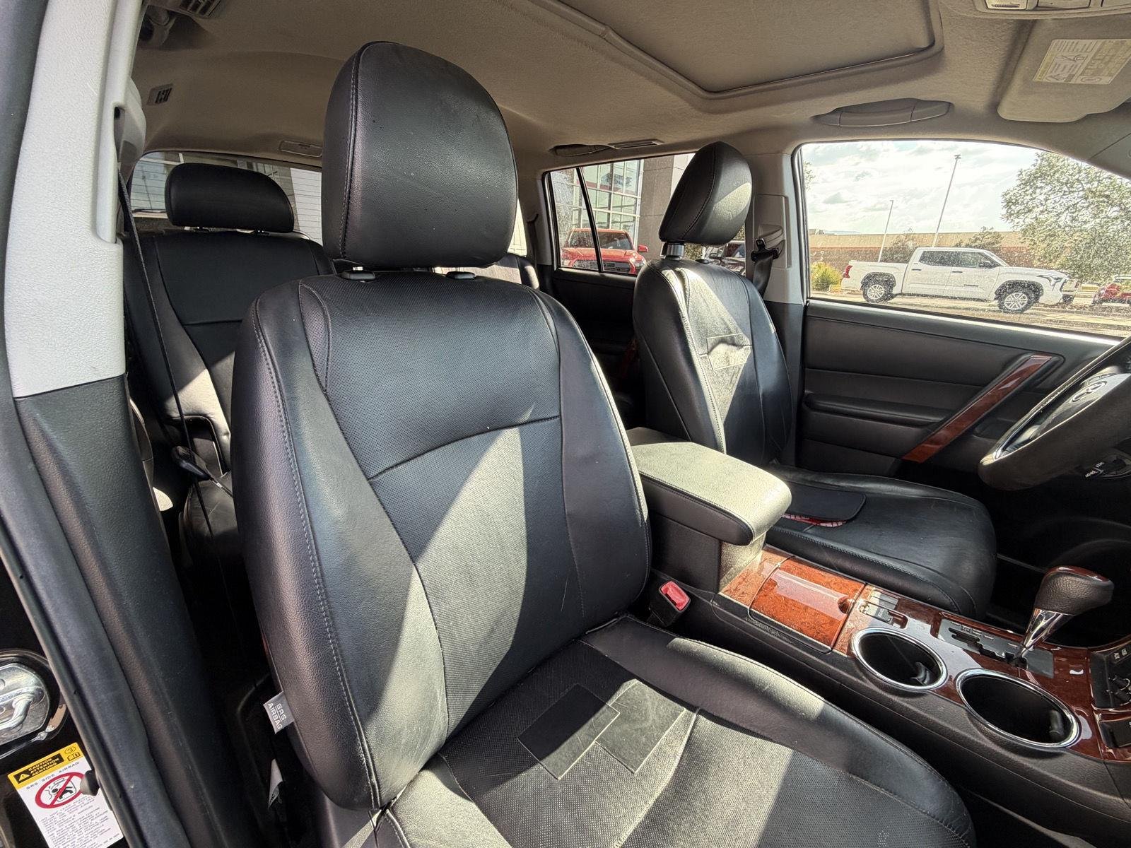 Used 2013 Black Toyota Limited image 18