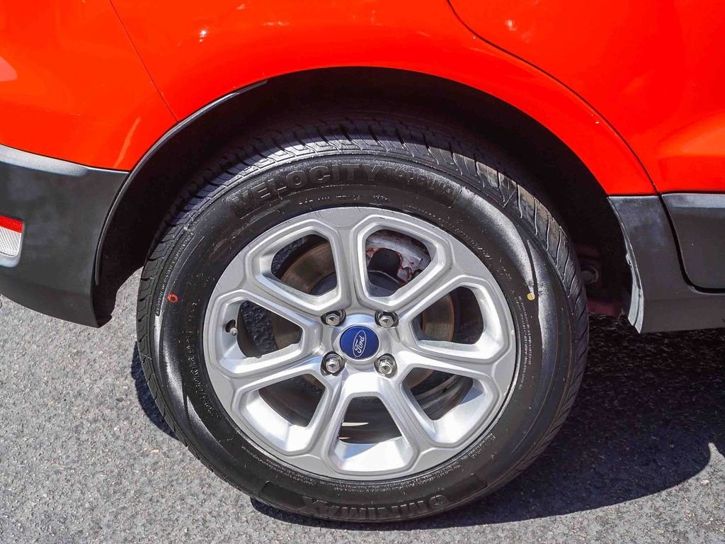 Used 2019 Red Ford SE image 9