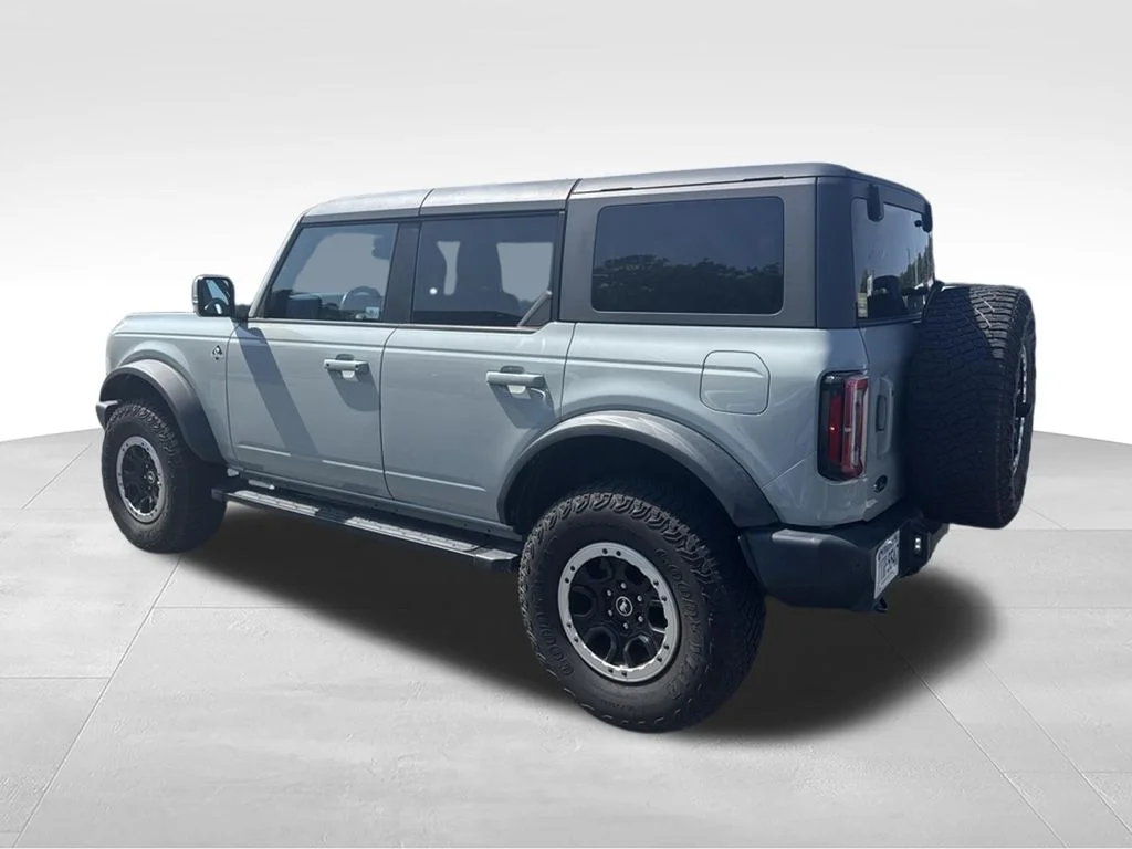 Used 2022 Green Ford Outer Banks image 3
