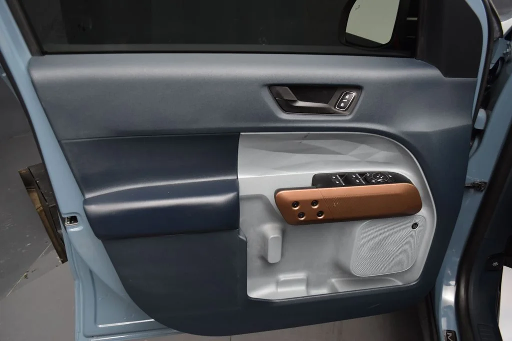 Used 2022 Blue Ford Lariat image 16