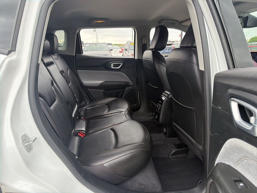 Certified Used 2022 White Jeep Latitude Lux image 19