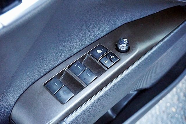 Used 2023  Toyota SE image 21