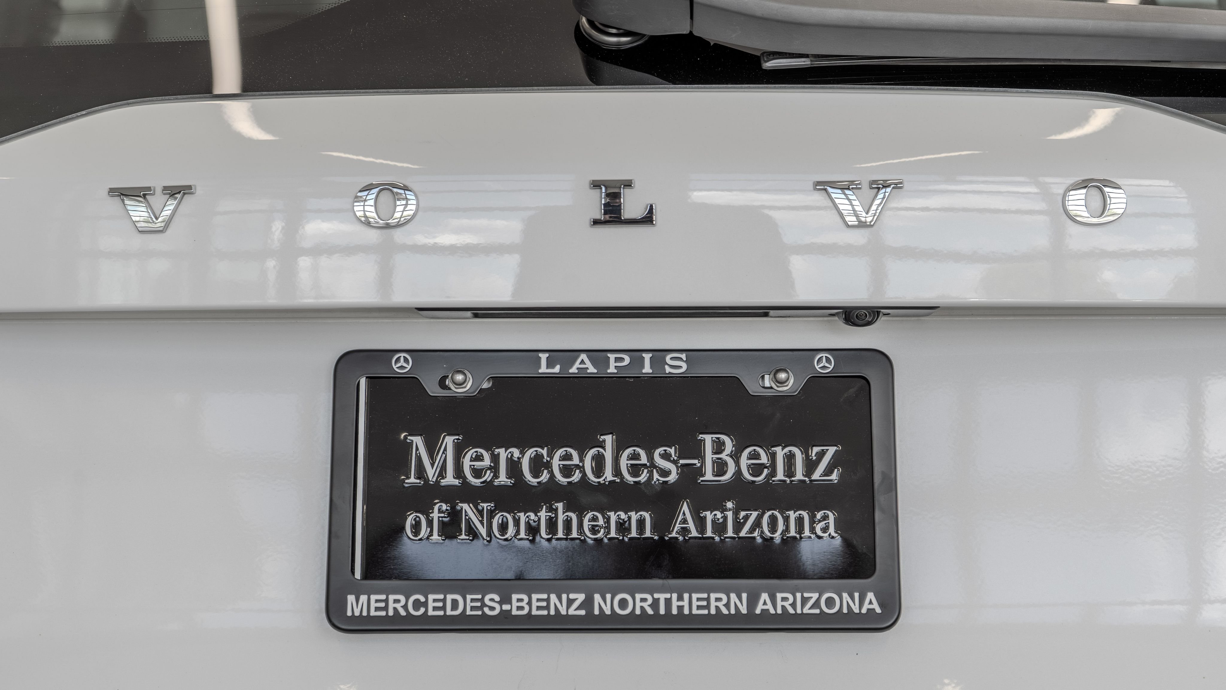 Used 2022 Crystal White Volvo T6 Inscription image 15