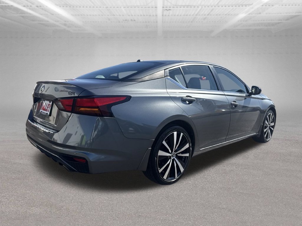Used 2022 Gray Nissan 2.5 SR image 13