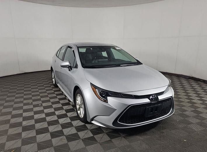 Used 2022 Silver Toyota XLE image 1