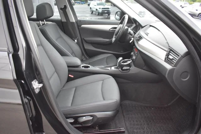 Used 2014 Black BMW xDrive28i image 19