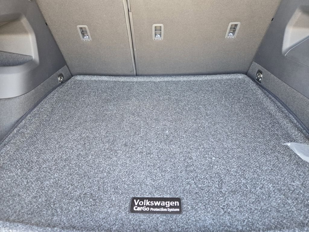 New 2026 White/off-white Volkswagen 2.0T SE image 23