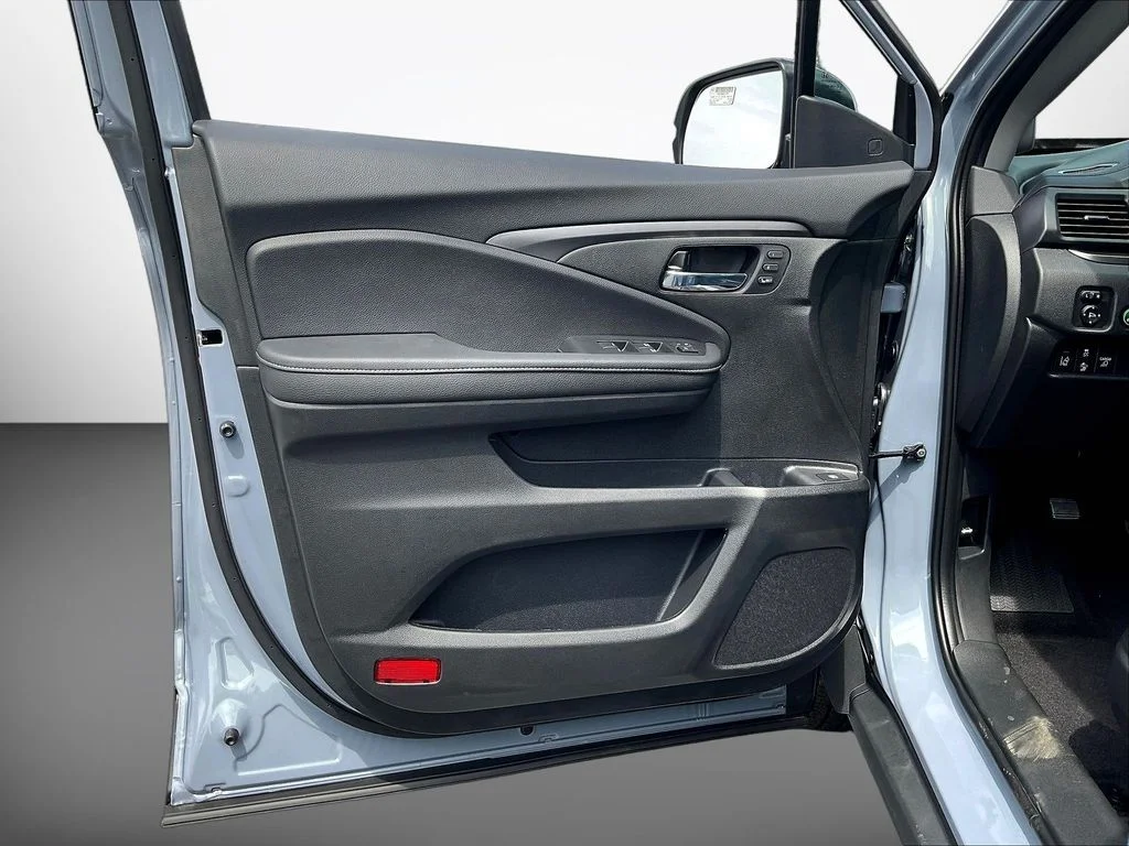 New 2026 Sonic Gray Pearl Honda RTL image 17
