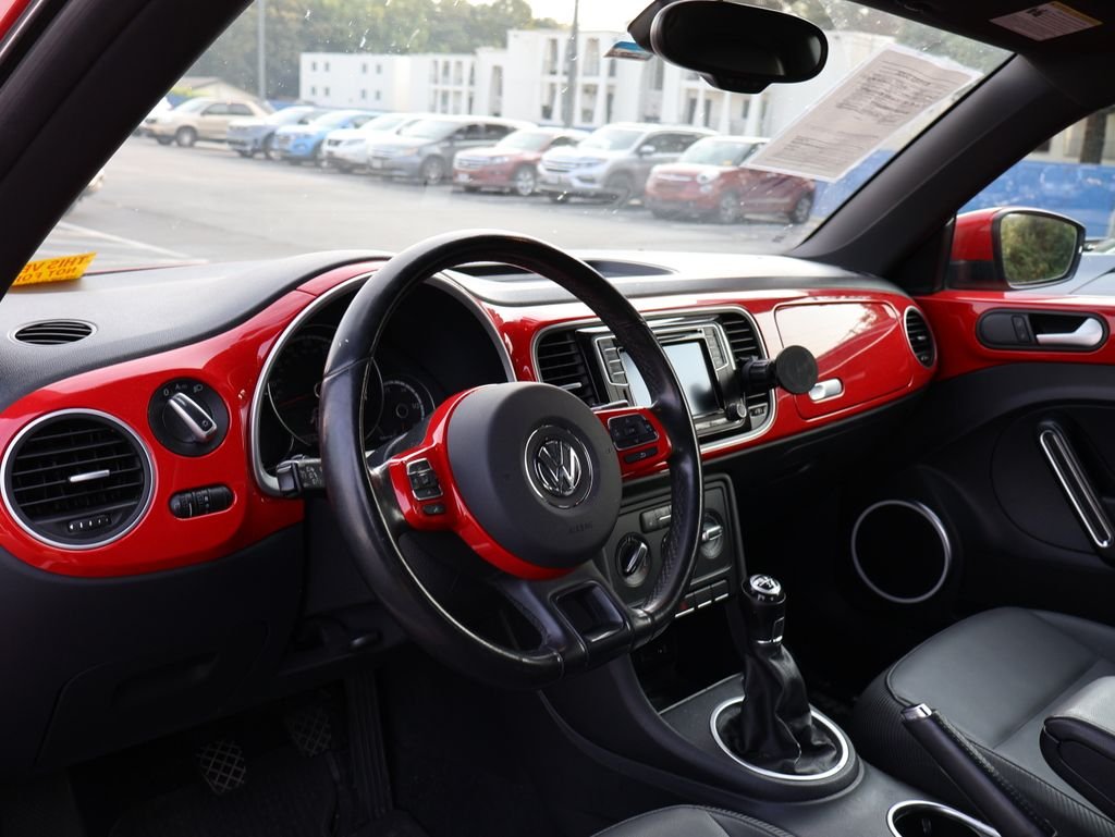 Used 2016 Red Volkswagen 1.8T SE image 9