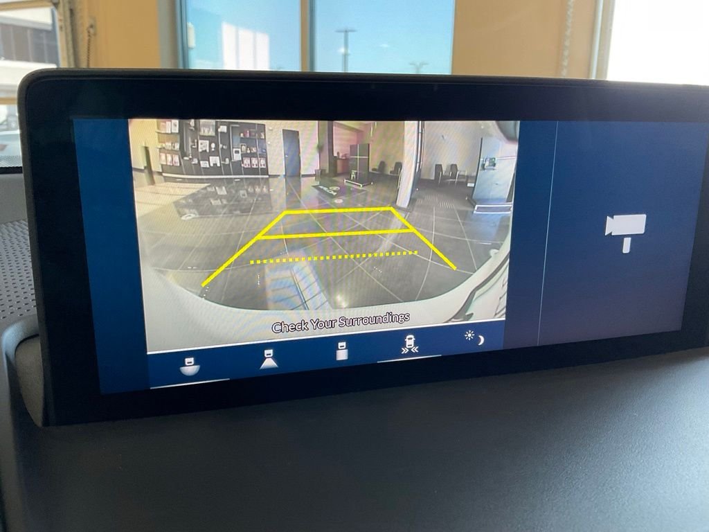 Used 2024  Acura Base image 17