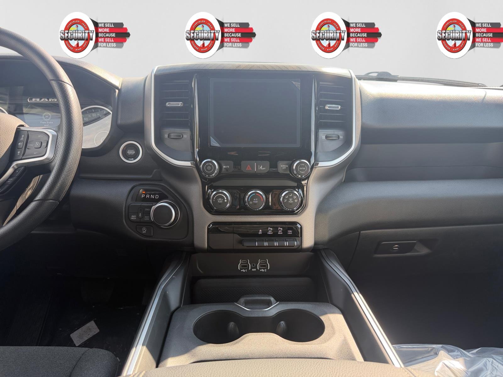 New 2026 Diamond Black Crystal Pearl-Coat Exterior Paint RAM  image 11