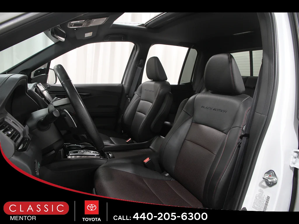 Used 2023 Platinum White Pearl Honda Black Edition image 5