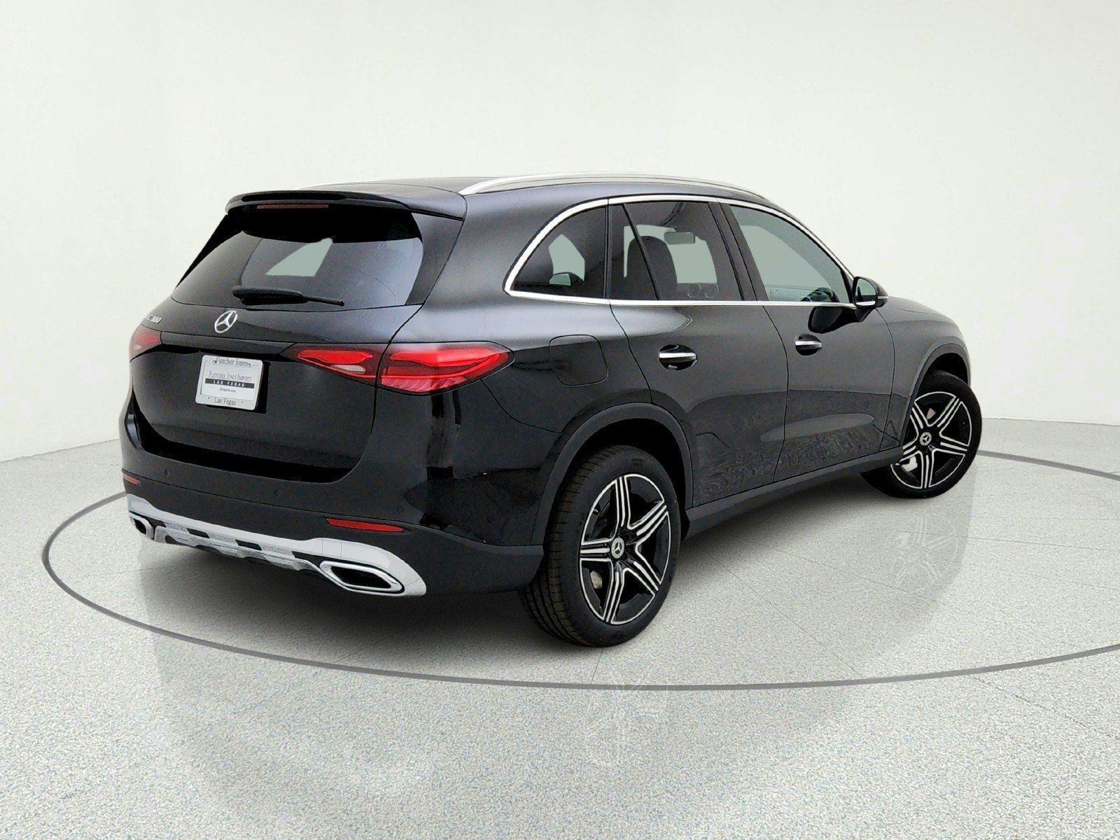 New 2026 Black Mercedes-Benz GLC 300 SUV image 30