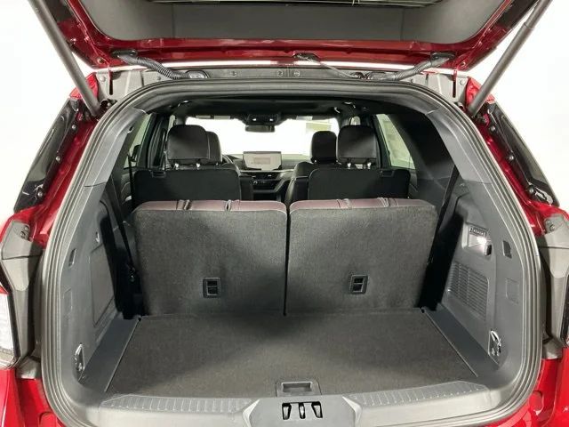 New 2027 Ruby Red Metallic Tinted Clearcoat Ford Platinum image 33