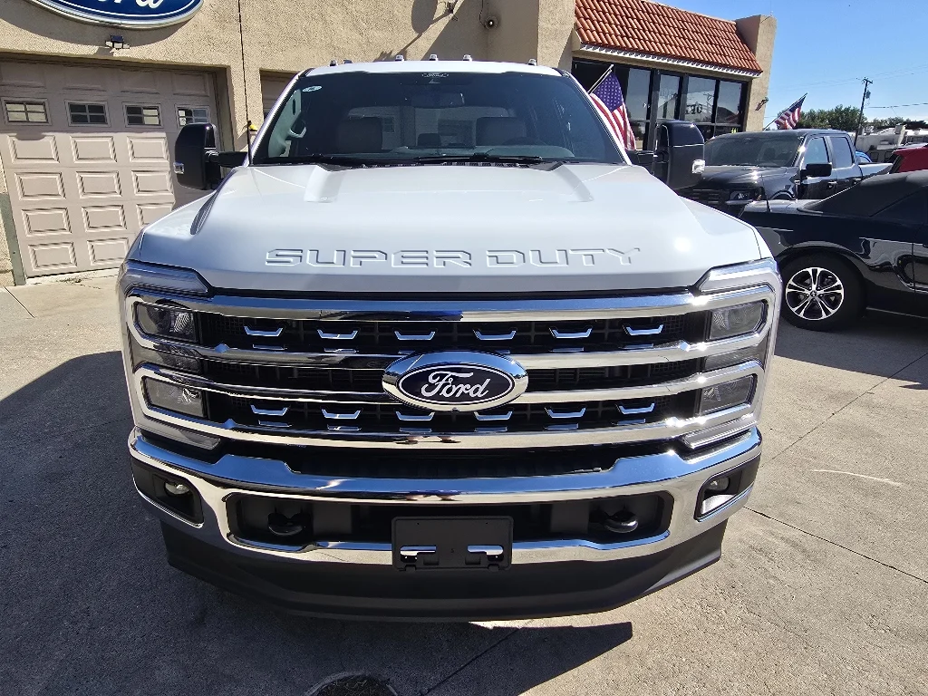 New 2027 White Ford  image 2